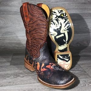 Tin haul “tiger” boots